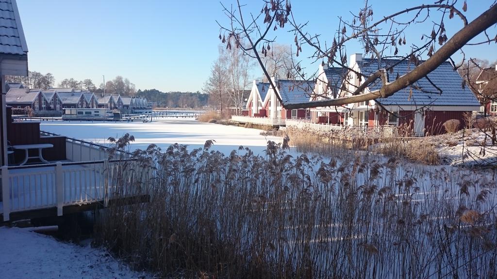 Marinapark Scharmuetzelsee Wendisch Rietz Bagian luar foto