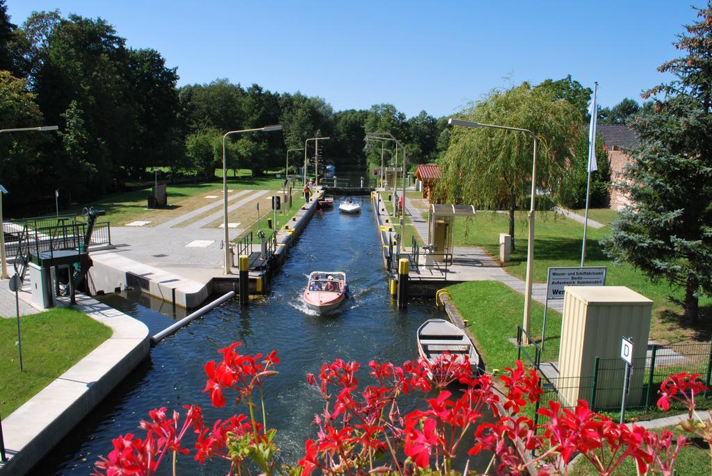 Marinapark Scharmuetzelsee Wendisch Rietz Bagian luar foto